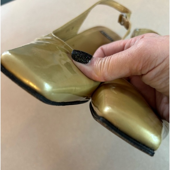 Stuart Weitzman Gold Patent Square Toe Sling Back - Picture 4 of 7
